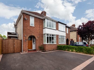 Tarmac driveway contractors Leatherhead