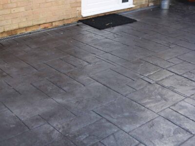 Leatherhead pressed concrete driveway