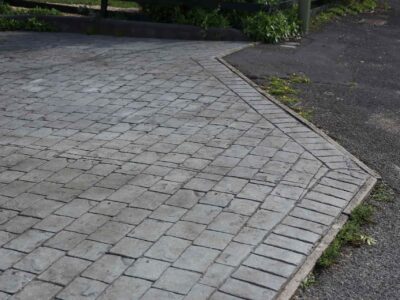 Concrete driveway repair Leatherhead